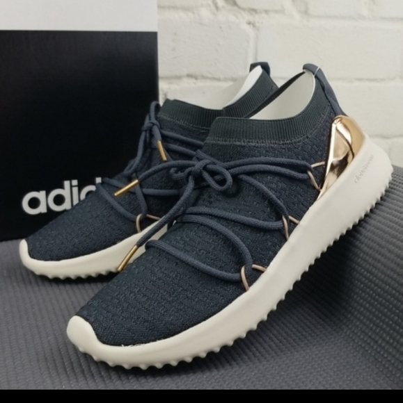 adidas Shoes - Adidas ultimamotion